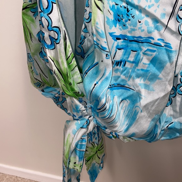 Lilly Pulitzer silk Blue Belle Antoinette halter top, tropical print size 2 - Picture 5 of 11